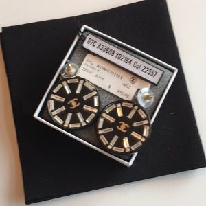 CHANEL Noir Crystal Earrings